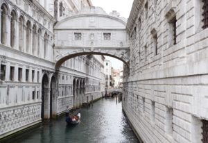 Cosa vedere a Venezia: ponte dei sospiri